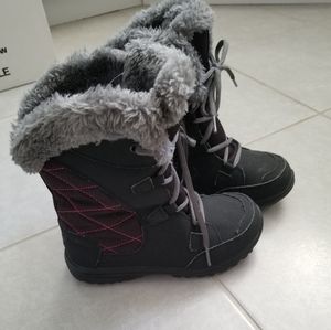 Columbia winter shoes